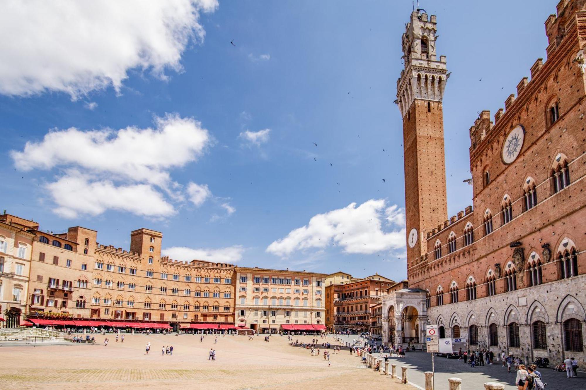 Charme Centro Storico Apartment Siena Exterior photo